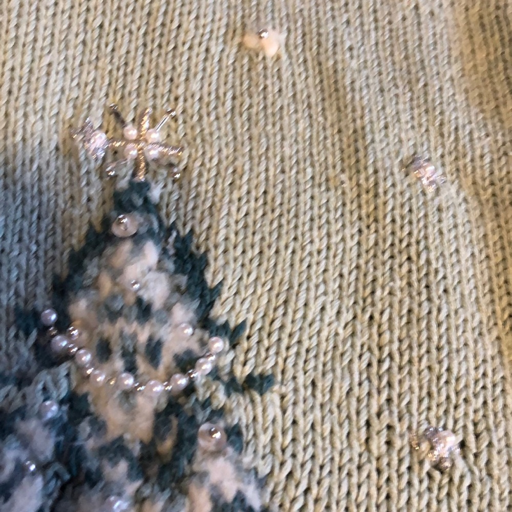 Sweater - Picture 4 of 4